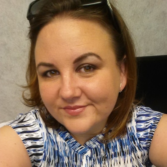 Meet your Posher, Stefanie - Picture 1 of 1